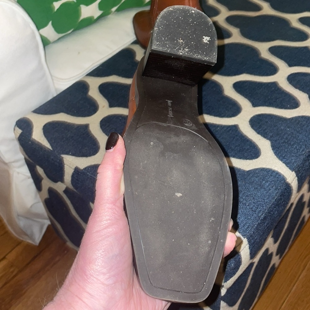 EUC Marc Fisher Boots  7 1/2 - Picture 8 of 9